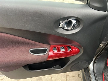 Nissan Juke, 2011г., полный привод, вариатор
