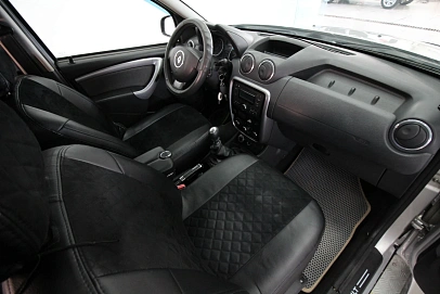 Renault Duster, 2012г., полный привод, механика