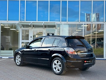 Opel Astra, 2008г., передний привод, автомат