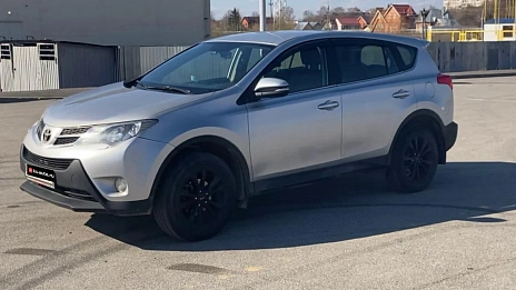Toyota RAV4, 2015г, передний привод, механика