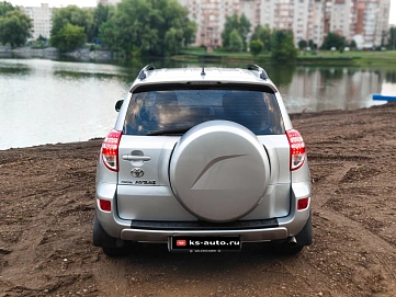 Toyota RAV4, 2011г., полный привод, вариатор