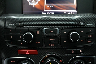 Citroen C4, 2015г., передний привод, автомат