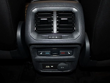Volkswagen Tiguan, 2019г., полный привод, автомат