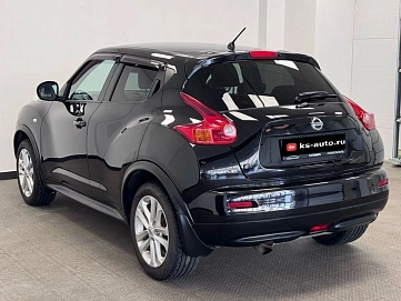 Nissan Juke, 2011г., полный привод, вариатор