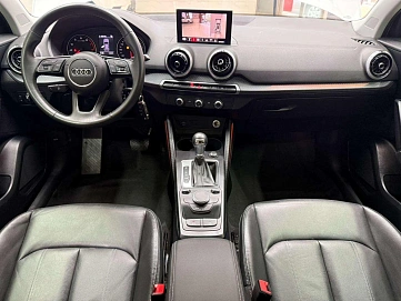 Audi Q2, 2022г., передний привод, робот
