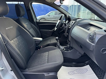 Renault Duster, 2015г., полный привод, механика