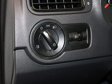 Volkswagen Polo, 2014г., передний привод, автомат