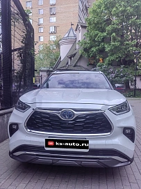 Toyota Highlander, 2022г, полный привод, автомат