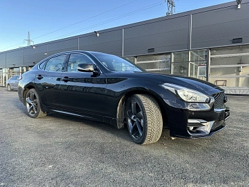 Infiniti Q70, 2015г., полный привод, автомат
