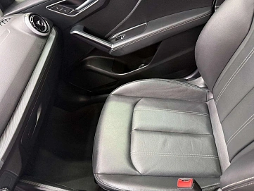 Audi Q2, 2022г., передний привод, робот