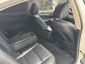 Lexus ES, 2013г., передний привод, автомат