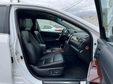 Toyota Camry, 2013г., передний привод, автомат