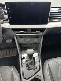 Volkswagen Tiguan, 2022г., передний привод, робот