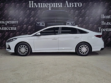 Hyundai Sonata, 2018г., передний привод, автомат