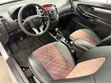Kia Ceed, 2011г., передний привод, механика