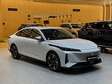 Changan Lamore, 2024г., передний привод, робот