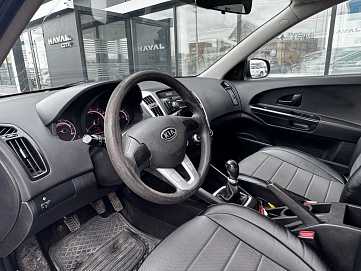 Kia Ceed, 2010г., передний привод, механика