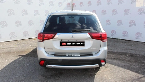 Mitsubishi Outlander, 2016г., передний привод, механика
