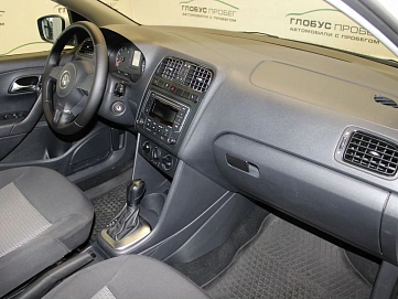 Volkswagen Polo, 2014г., передний привод, автомат