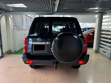 Nissan Patrol, 2004г., полный привод, автомат