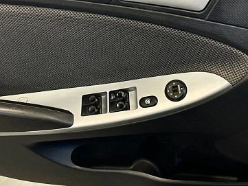 Hyundai Solaris, 2011г., передний привод, механика