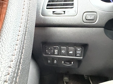 Infiniti QX70, 2016г., передний привод, автомат