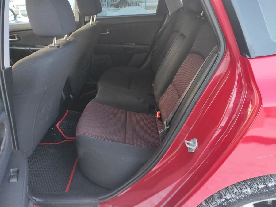 Mazda 3, 2006г., передний привод, автомат