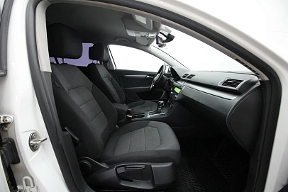 Volkswagen Passat, 2011г., передний привод, робот