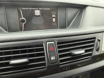 BMW X1, 2011г., передний привод, автомат