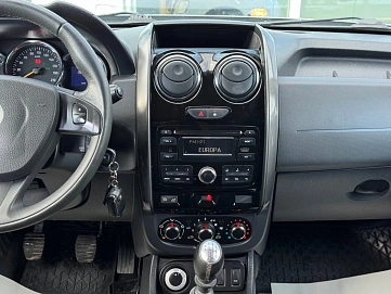 Renault Duster, 2015г., полный привод, механика