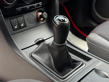 Mazda 3, 2008г., передний привод, механика
