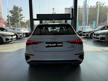 Audi A3, 2023г., передний привод, робот