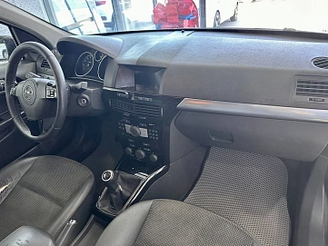 Opel Astra, 2007г., передний привод, механика