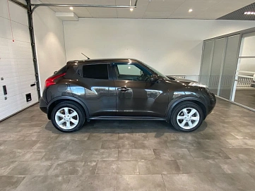 Nissan Juke, 2011г., передний привод, вариатор