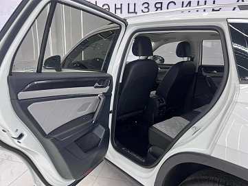 Volkswagen Tayron, 2022г., передний привод, робот