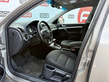Skoda Octavia, 2009г., передний привод, робот