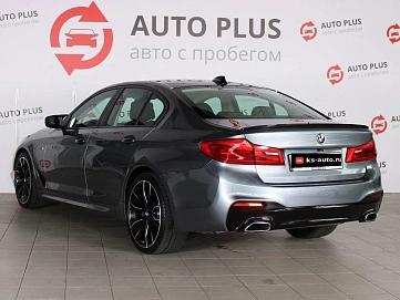 BMW 5 серии, 2017г., задний привод, автомат