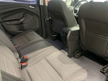 Ford Kuga, 2016г., передний привод, автомат
