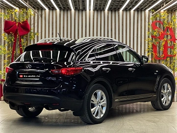 Infiniti QX70, 2016г., полный привод, автомат