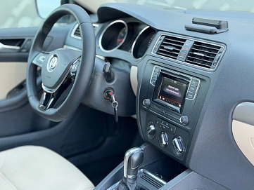 Volkswagen Jetta, 2017г., передний привод, автомат