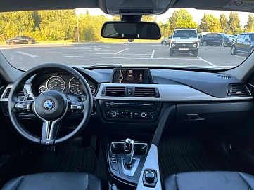 BMW 3 серии, 2013г., задний привод, автомат