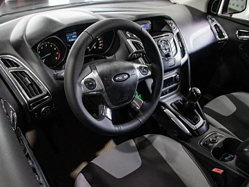 Ford Focus, 2012г., передний привод, механика