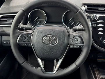 Toyota Camry, 2020г., передний привод, автомат