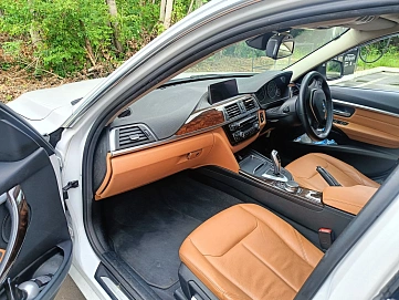 BMW 3 серии, 2017г., задний привод, автомат