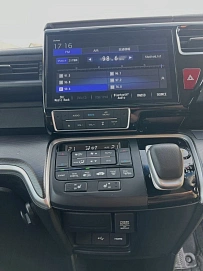 Honda Stepwgn, 2021г., передний привод, вариатор