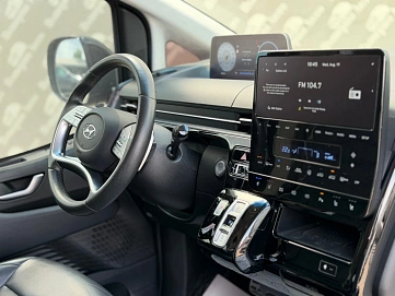 Hyundai Staria, 2022г., передний привод, автомат