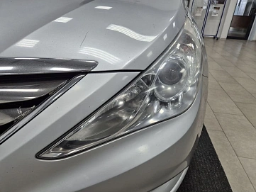 Hyundai Sonata, 2011г., передний привод, автомат