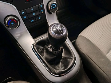 Chevrolet Cruze, 2013г., передний привод, механика
