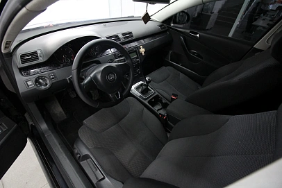 Volkswagen Passat, 2010г., передний привод, механика