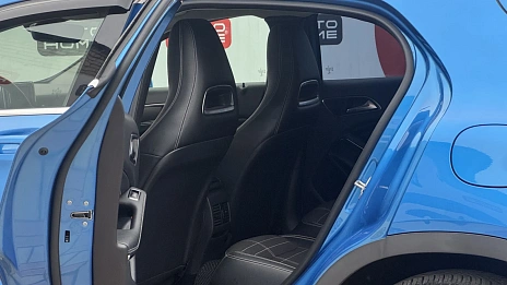 Mercedes-Benz GLA, 2015г., передний привод, робот